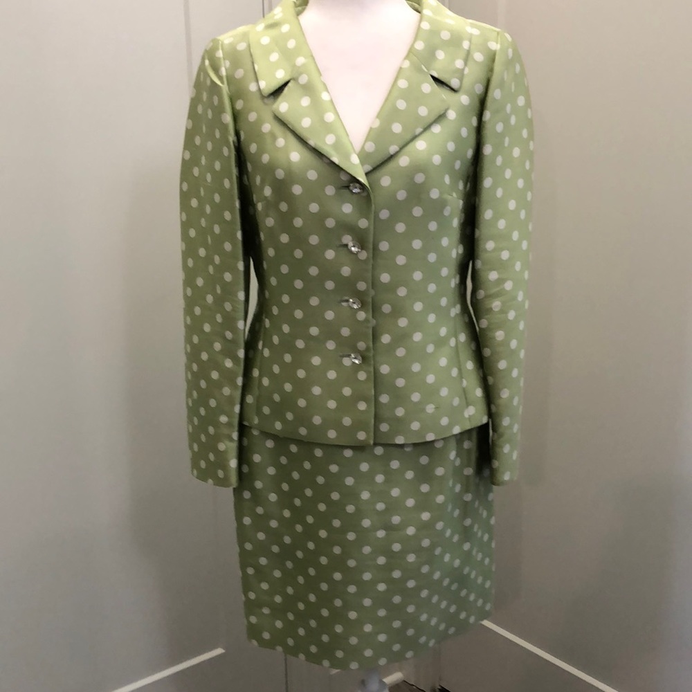 Rickie Freeman for Teri Jon Size 6 mint green/white polka dot two piece suit.